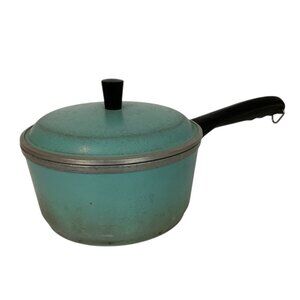 Vintage Club Aluminum Turquoise 2 Qt Saucepan With Lid & Black Handle